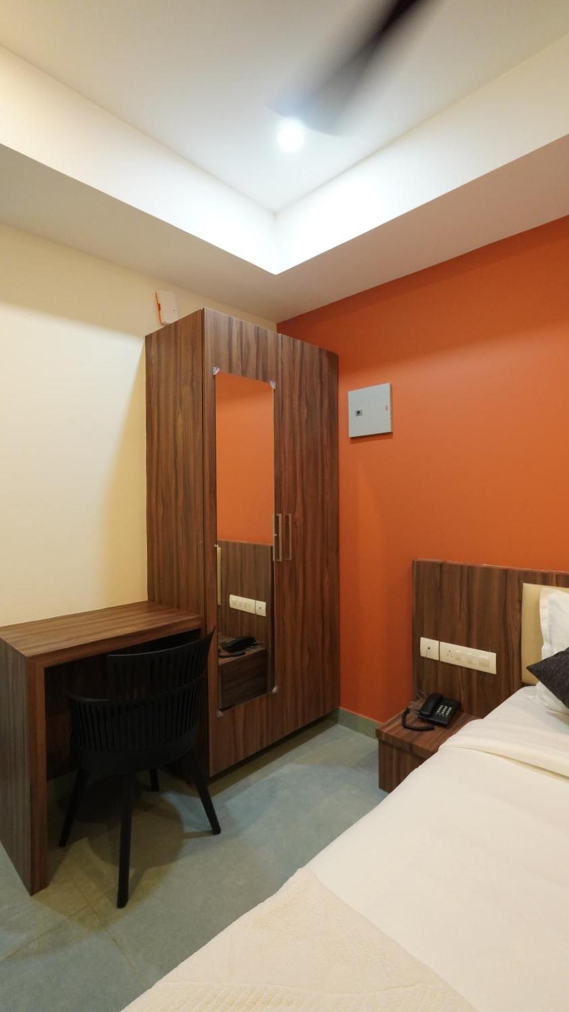 Hotel Hive Inn - Kozhikode Exteriör bild